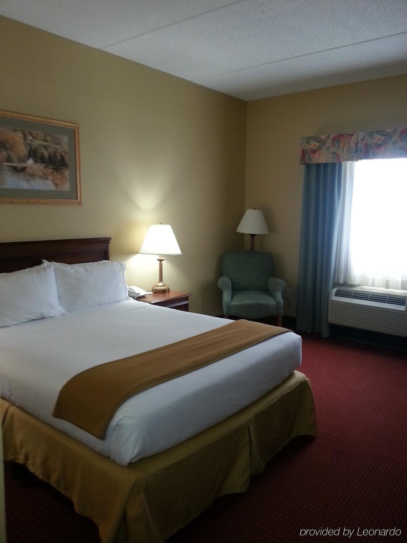Holiday Inn Express Irwin Pa Tpk Exit 67 By Ihg Экстерьер фото