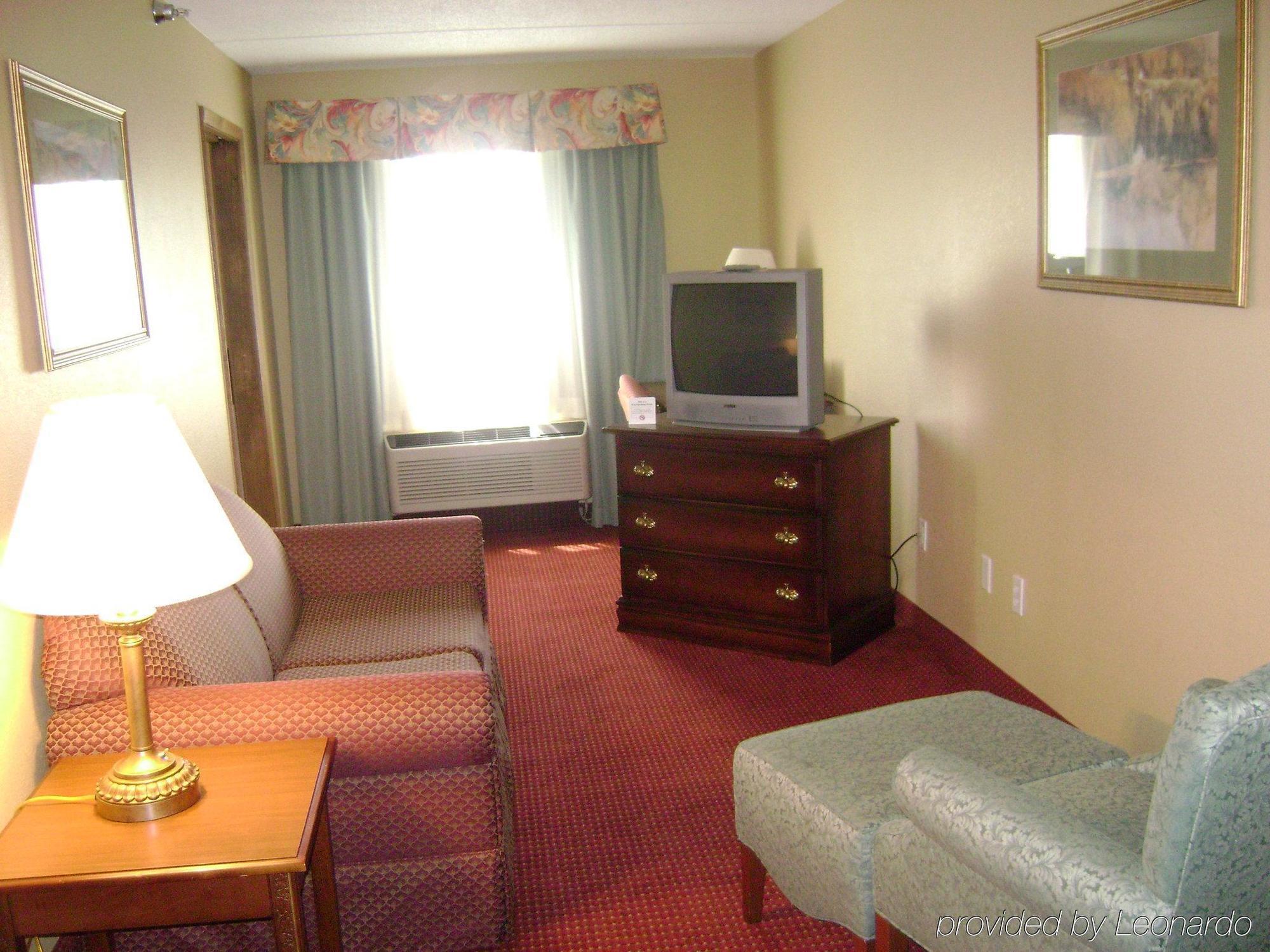 Holiday Inn Express Irwin Pa Tpk Exit 67 By Ihg Экстерьер фото