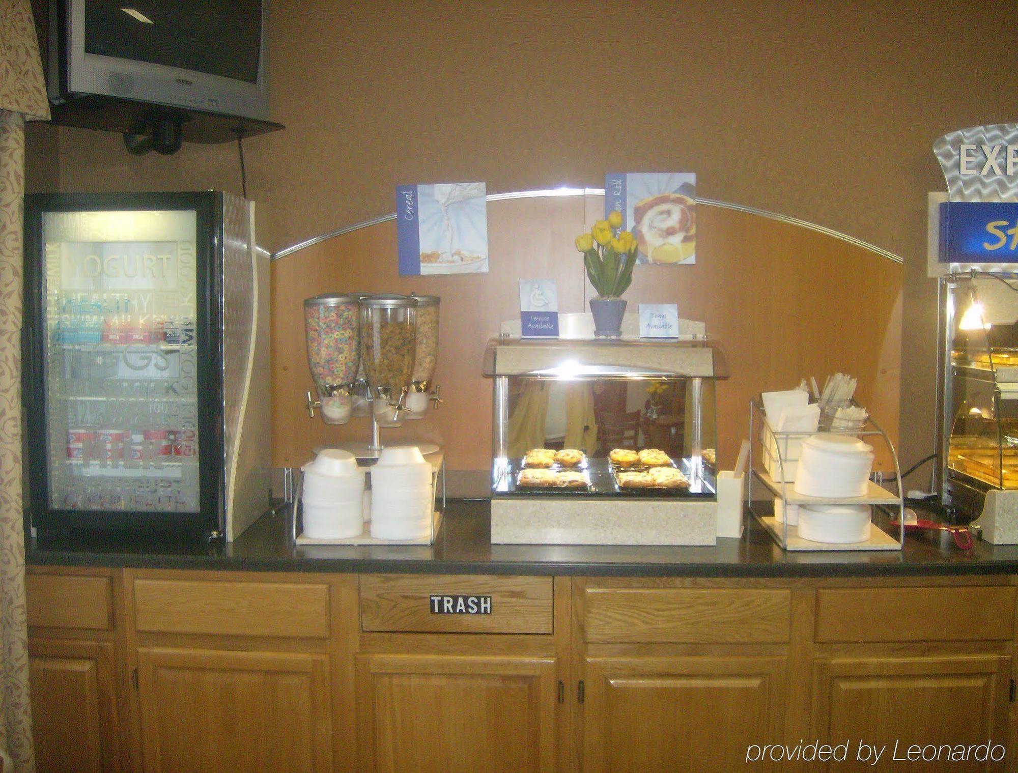 Holiday Inn Express Irwin Pa Tpk Exit 67 By Ihg Экстерьер фото