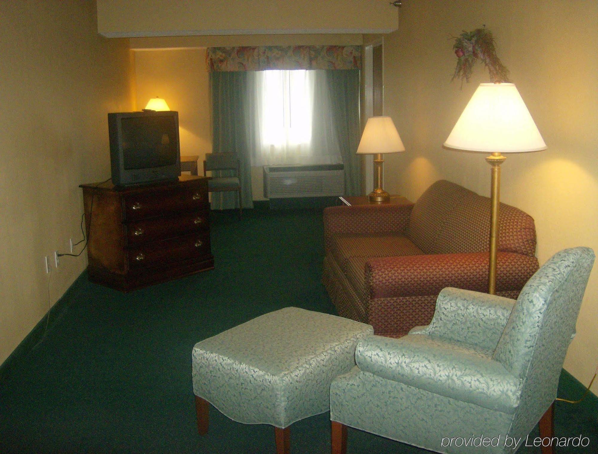 Holiday Inn Express Irwin Pa Tpk Exit 67 By Ihg Номер фото